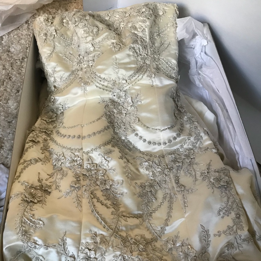 Lazaro Style 3617 Ivory Trumpet Wedding Dress